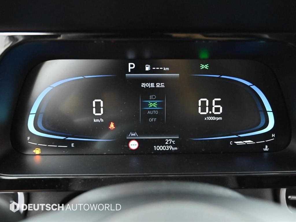 Hyundai Avante — photo 08