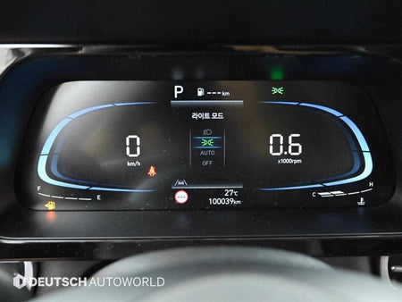 Hyundai Avante — photo 08
