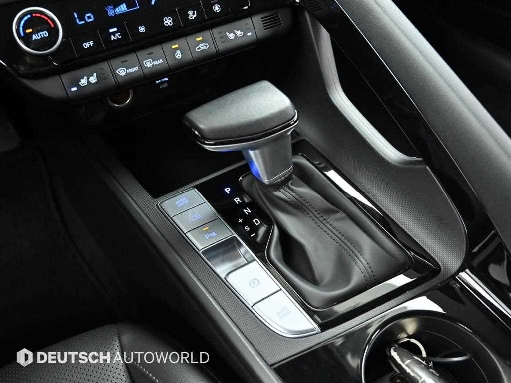 Hyundai Avante — photo 09