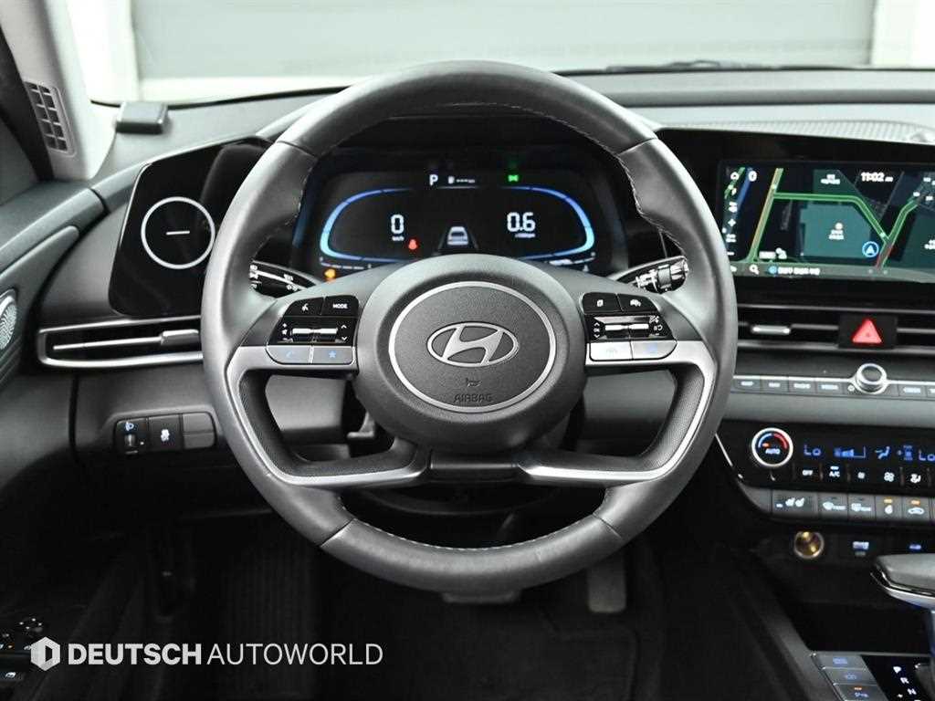 Hyundai Avante — photo 13