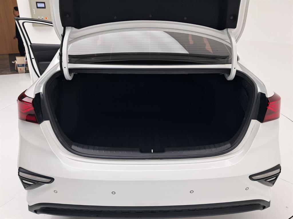 Kia K3 — photo 16