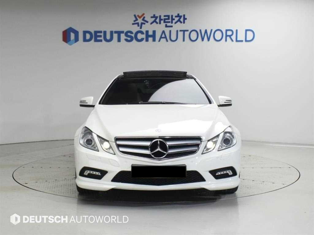 Mercedes-Benz E-Class — photo 03