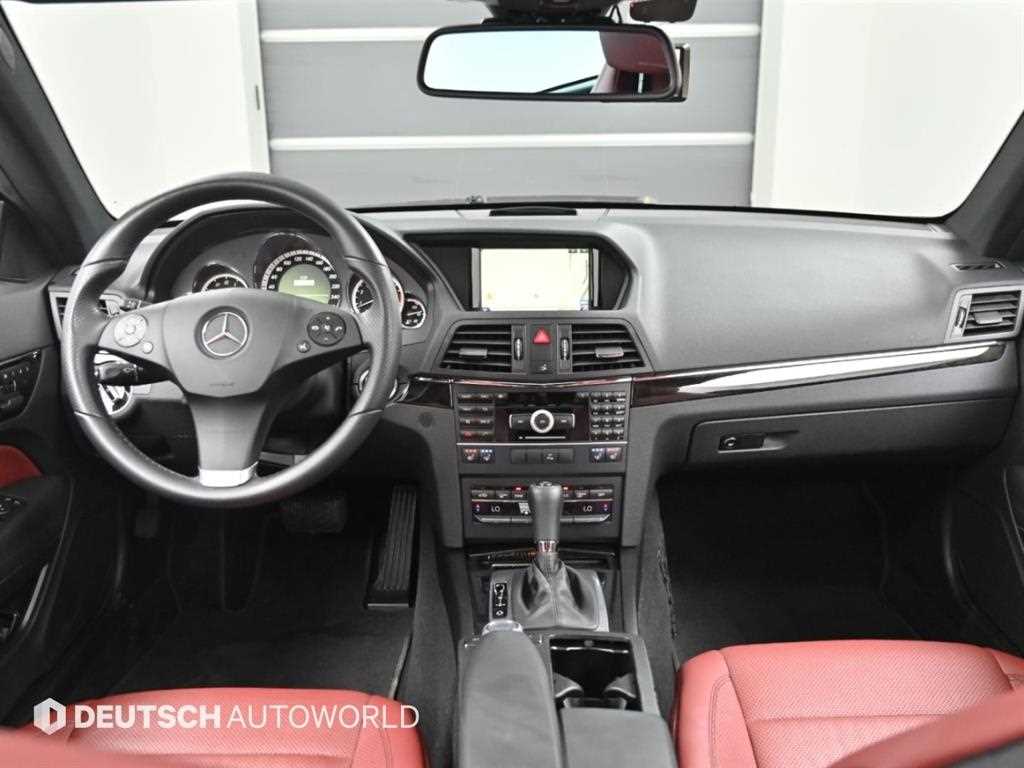 Mercedes-Benz E-Class — photo 07