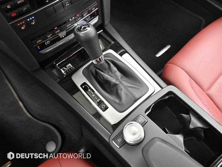 Mercedes-Benz E-Class — photo 09
