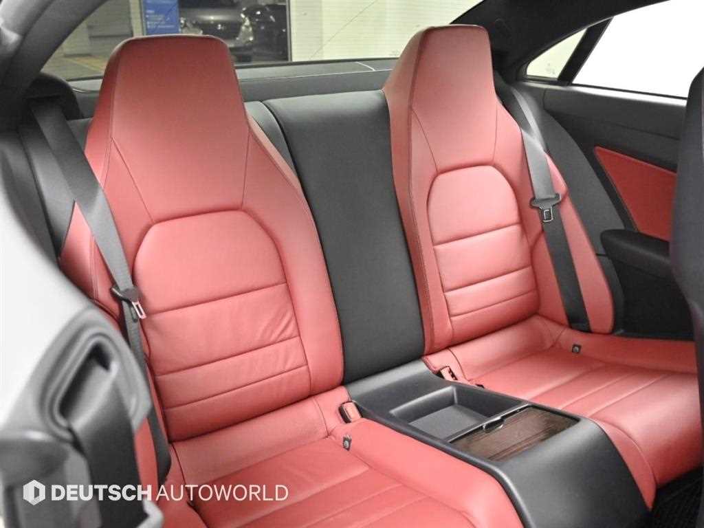 Mercedes-Benz E-Class — photo 12