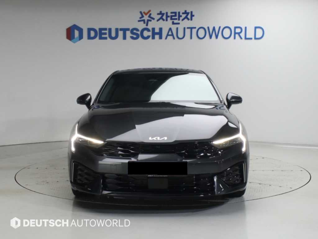 Kia K5 — photo 03