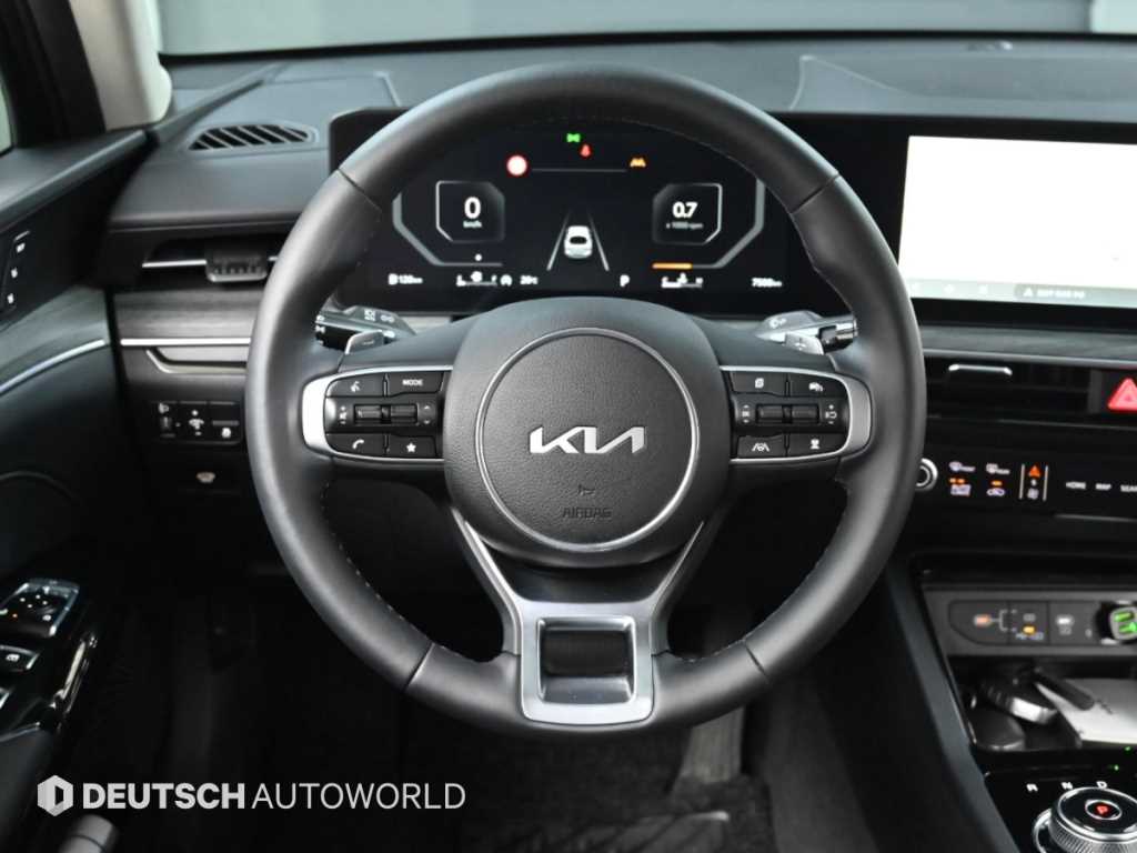 Kia K5 — photo 13