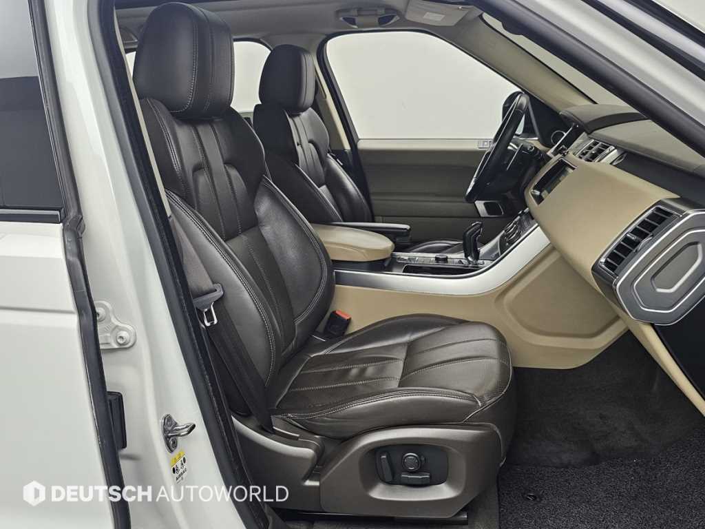 Land Rover Range Rover Sport — photo 10
