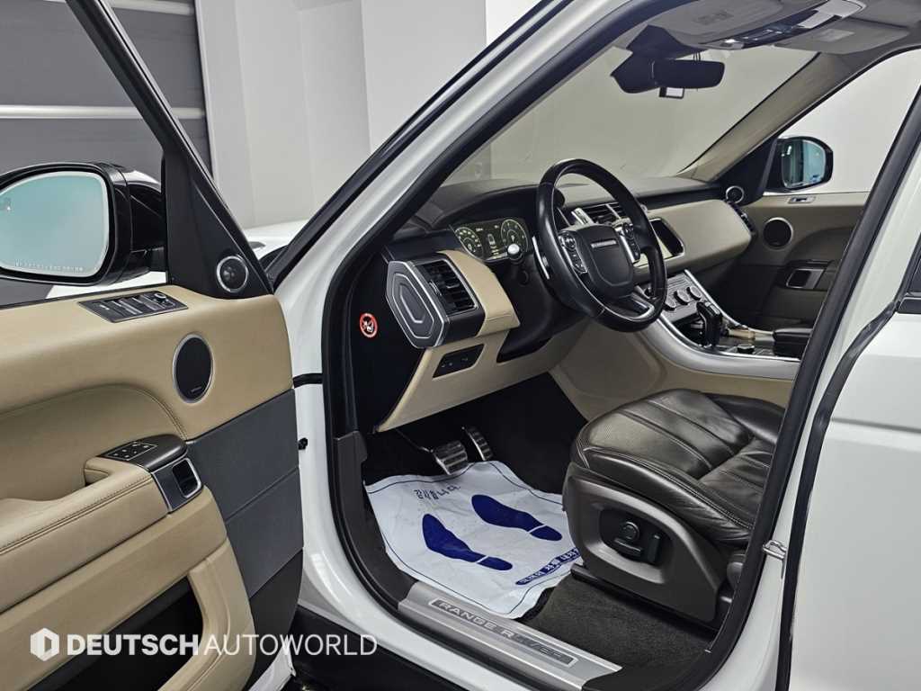 Land Rover Range Rover Sport — photo 11