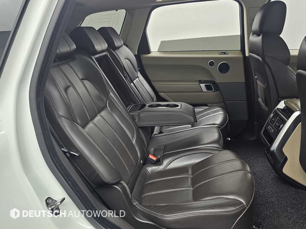 Land Rover Range Rover Sport — photo 12