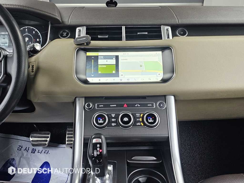 Land Rover Range Rover Sport — photo 14