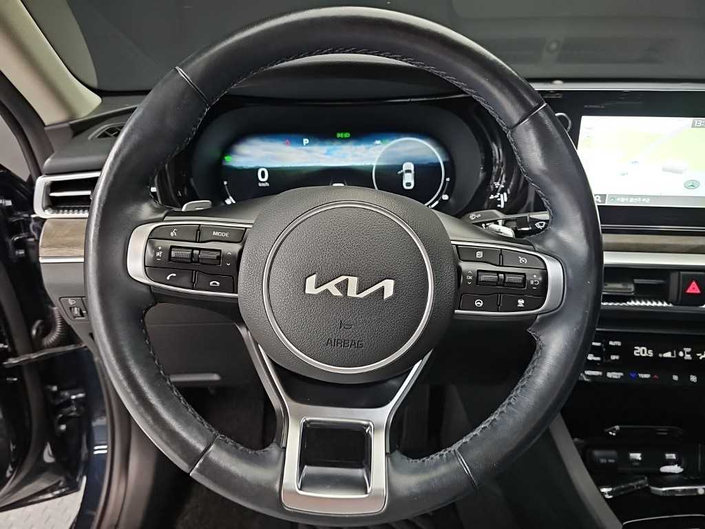 Kia K5 — photo 09