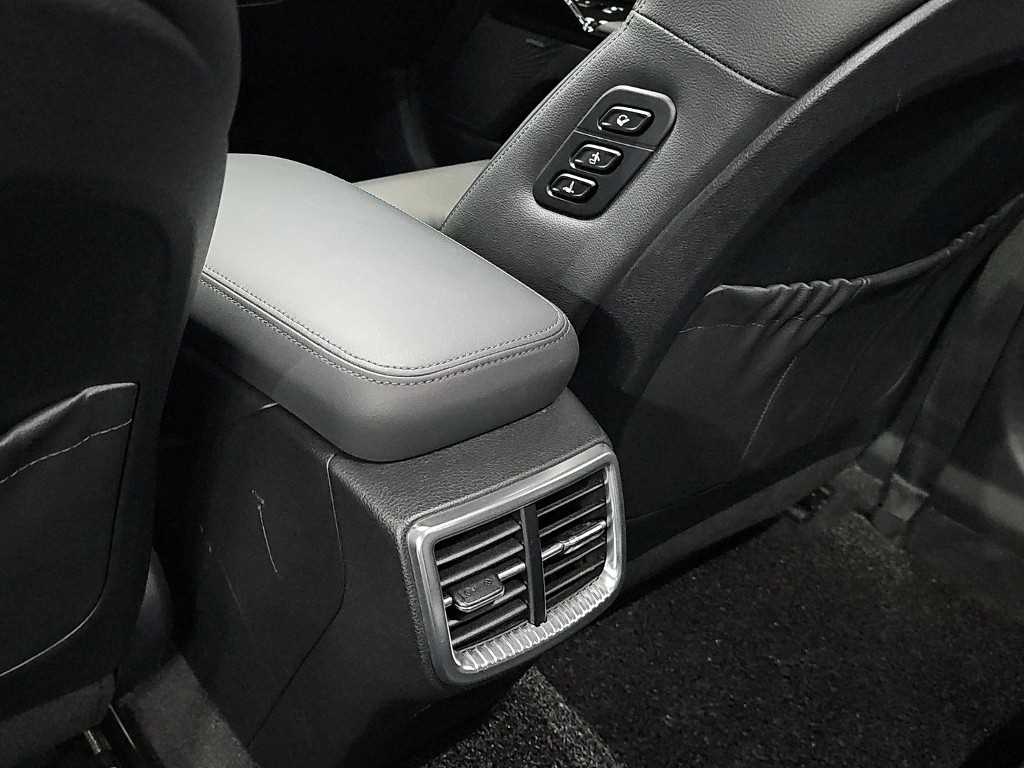 Kia K5 — photo 15
