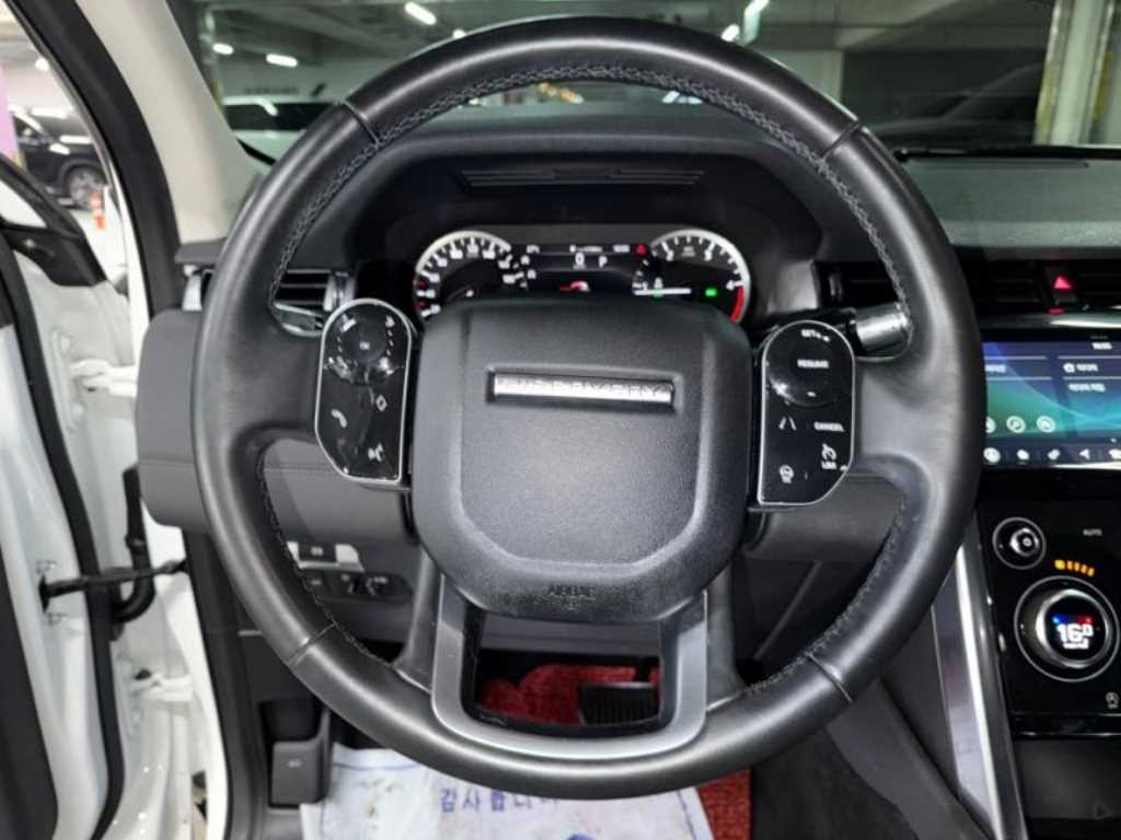 Land Rover Discovery Sport — photo 08