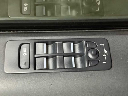 Land Rover Discovery Sport — photo 16