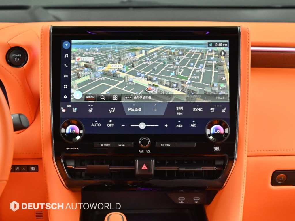 Toyota Alphard — photo 14