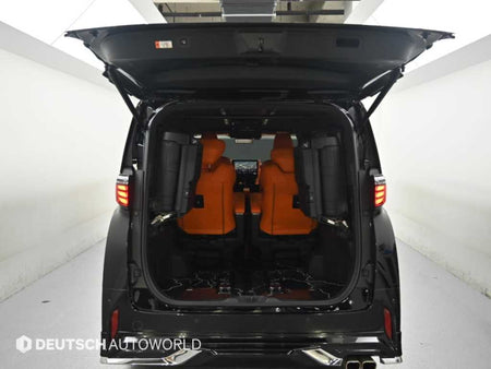 Toyota Alphard — photo 19