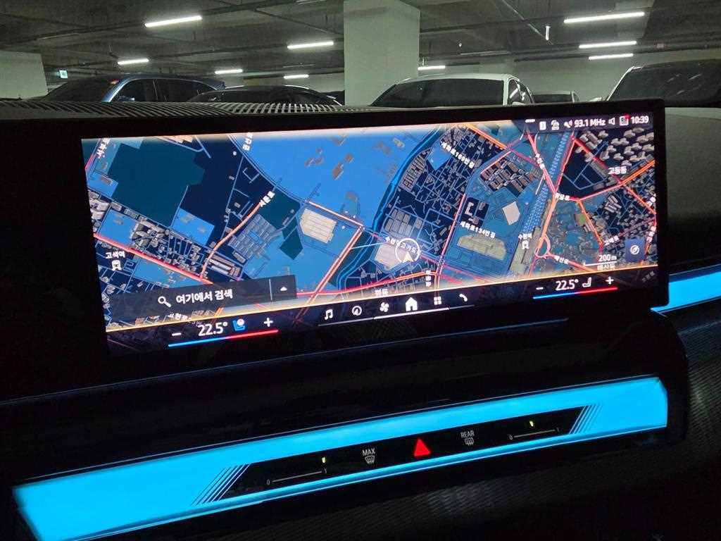 BMW 5-Series — photo 06