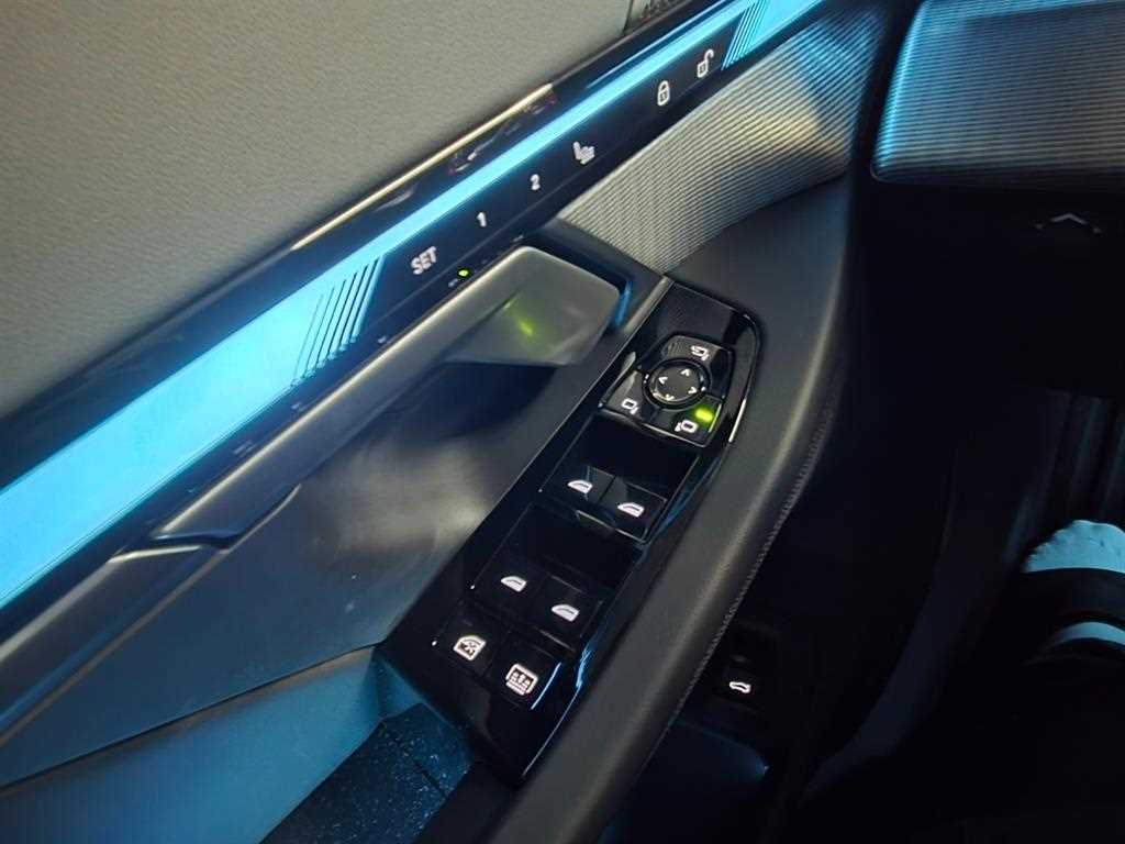 BMW 5-Series — photo 11
