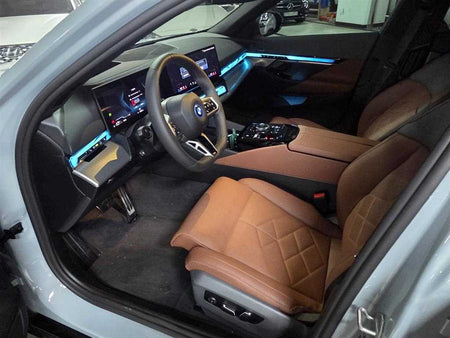 BMW 5-Series — photo 13