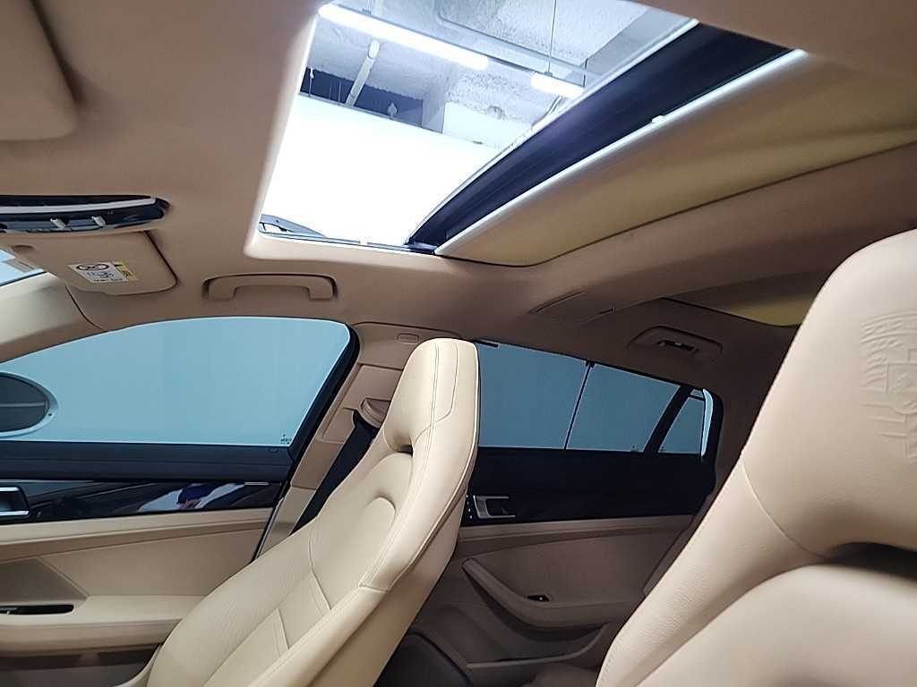 Porsche Panamera — photo 15