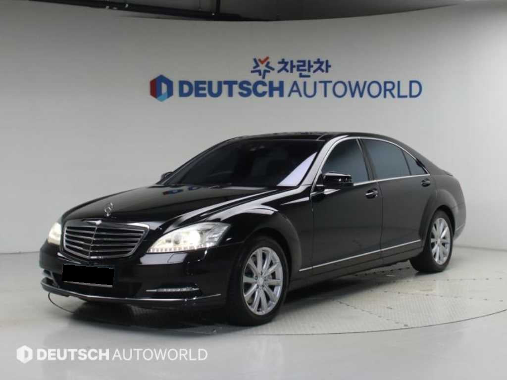 Mercedes-Benz S-Class — photo 01