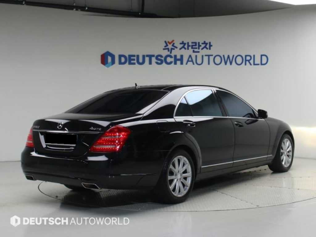 Mercedes-Benz S-Class — photo 02