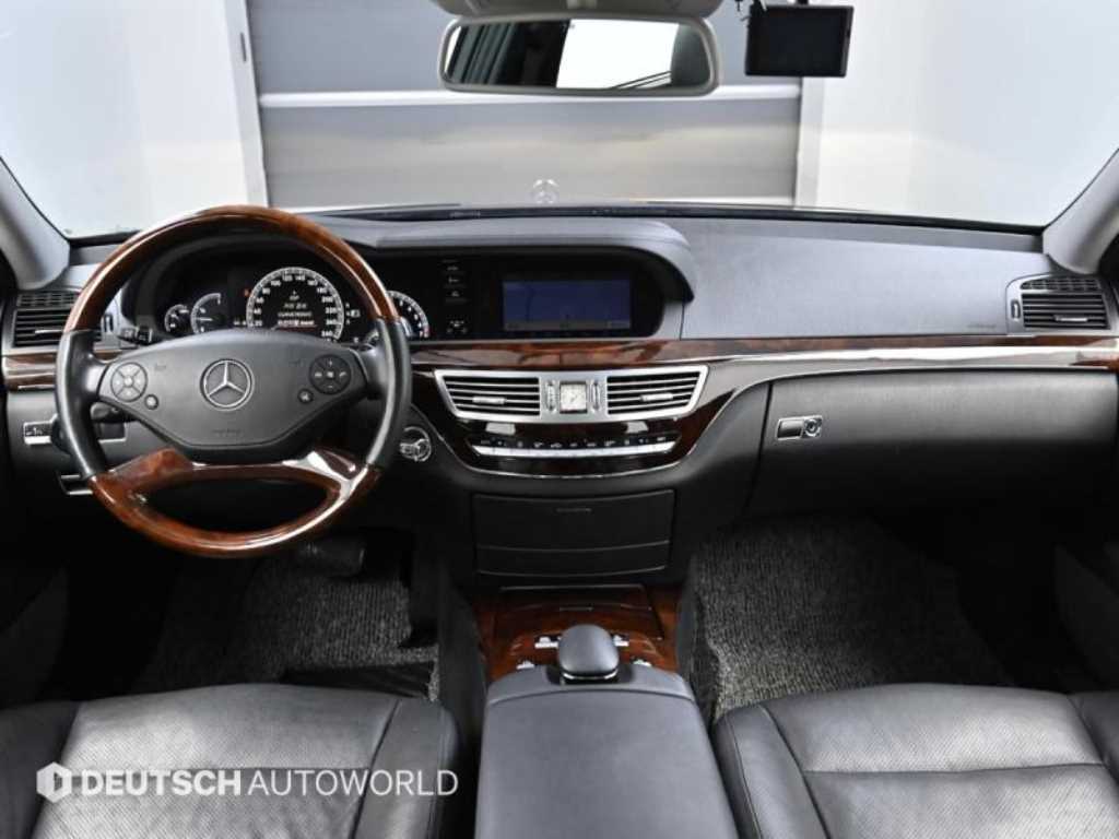 Mercedes-Benz S-Class — photo 07