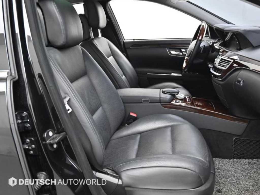 Mercedes-Benz S-Class — photo 10