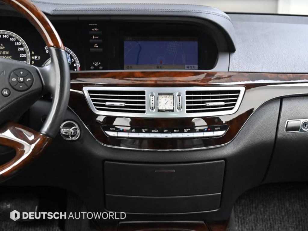 Mercedes-Benz S-Class — photo 14