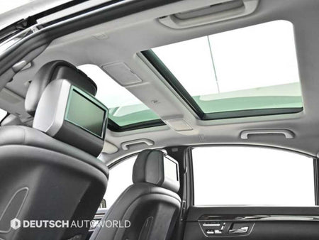 Mercedes-Benz S-Class — photo 18