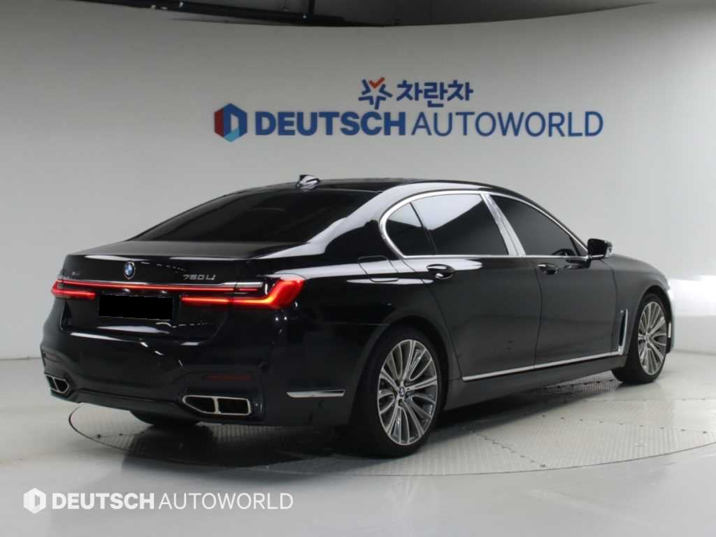 BMW 7-Series — photo 03