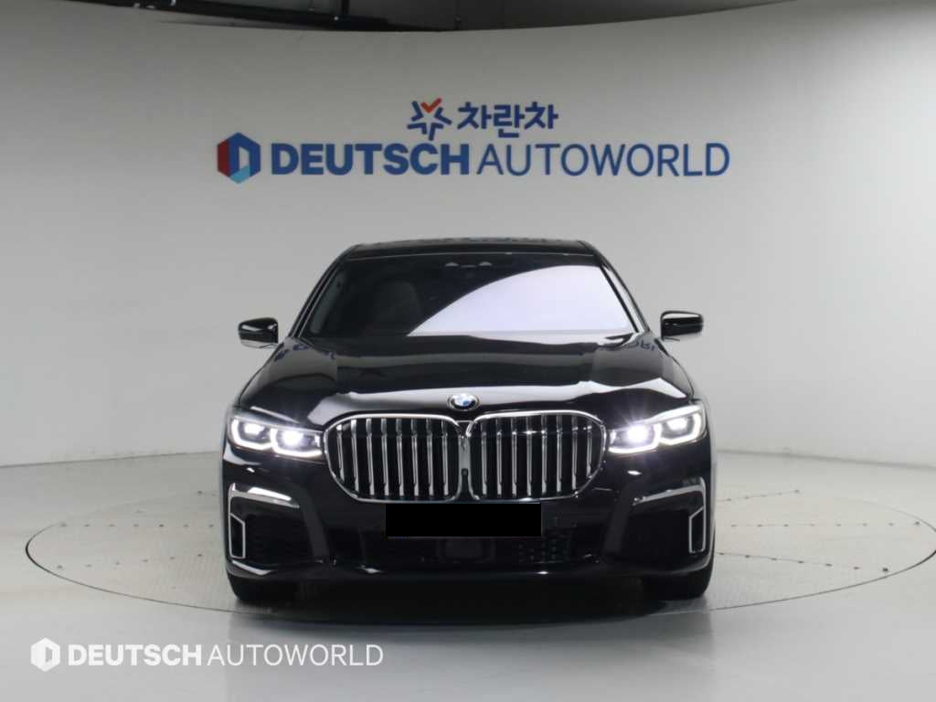 BMW 7-Series — photo 04