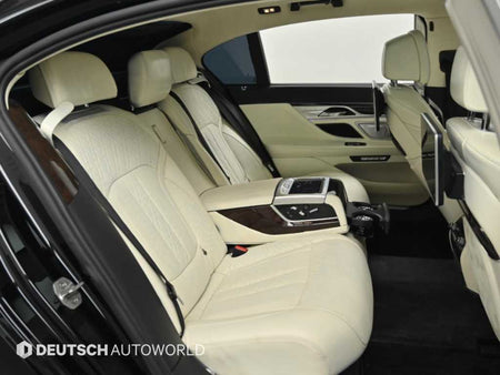BMW 7-Series — photo 13