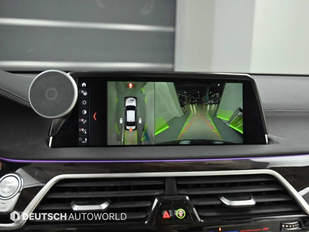 BMW 7-Series — photo 15