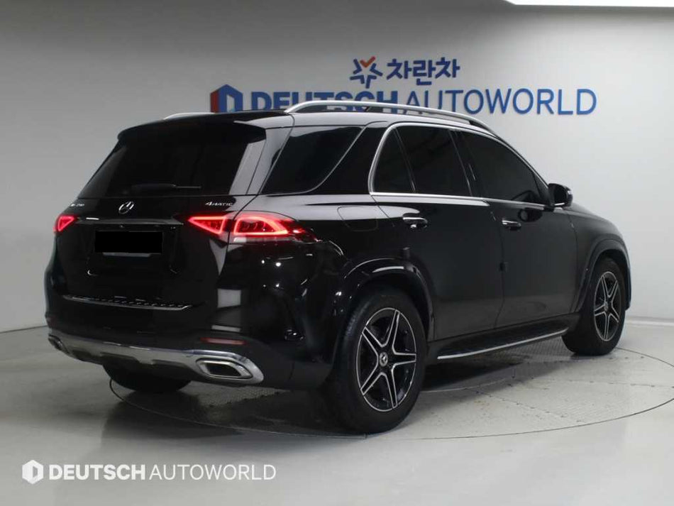 Mercedes-Benz GLE-Class — photo 02