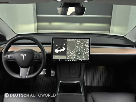 Tesla Model 3 — photo 07