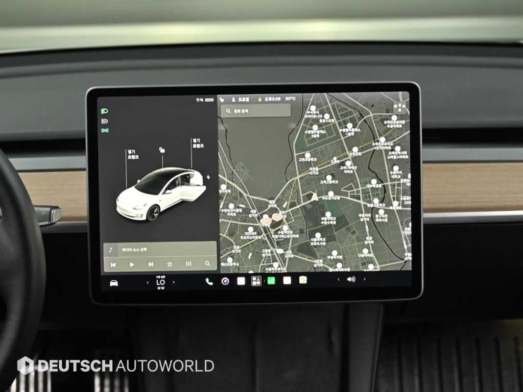 Tesla Model 3 — photo 14