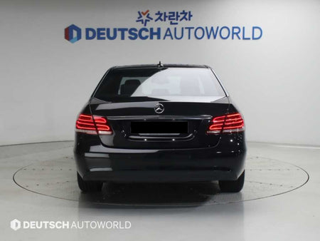 Mercedes-Benz E-Class — photo 04