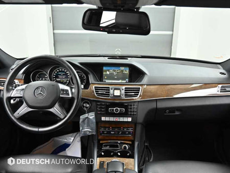 Mercedes-Benz E-Class — photo 07