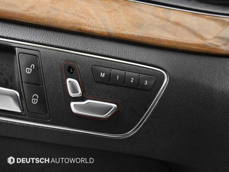 Mercedes-Benz E-Class — photo 16