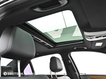 Mercedes-Benz E-Class — photo 18