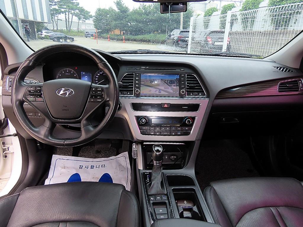 Hyundai Sonata — photo 07