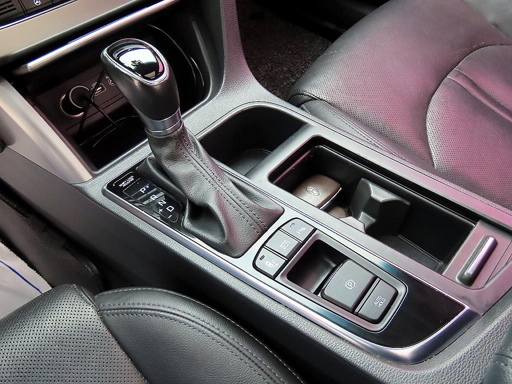 Hyundai Sonata — photo 10