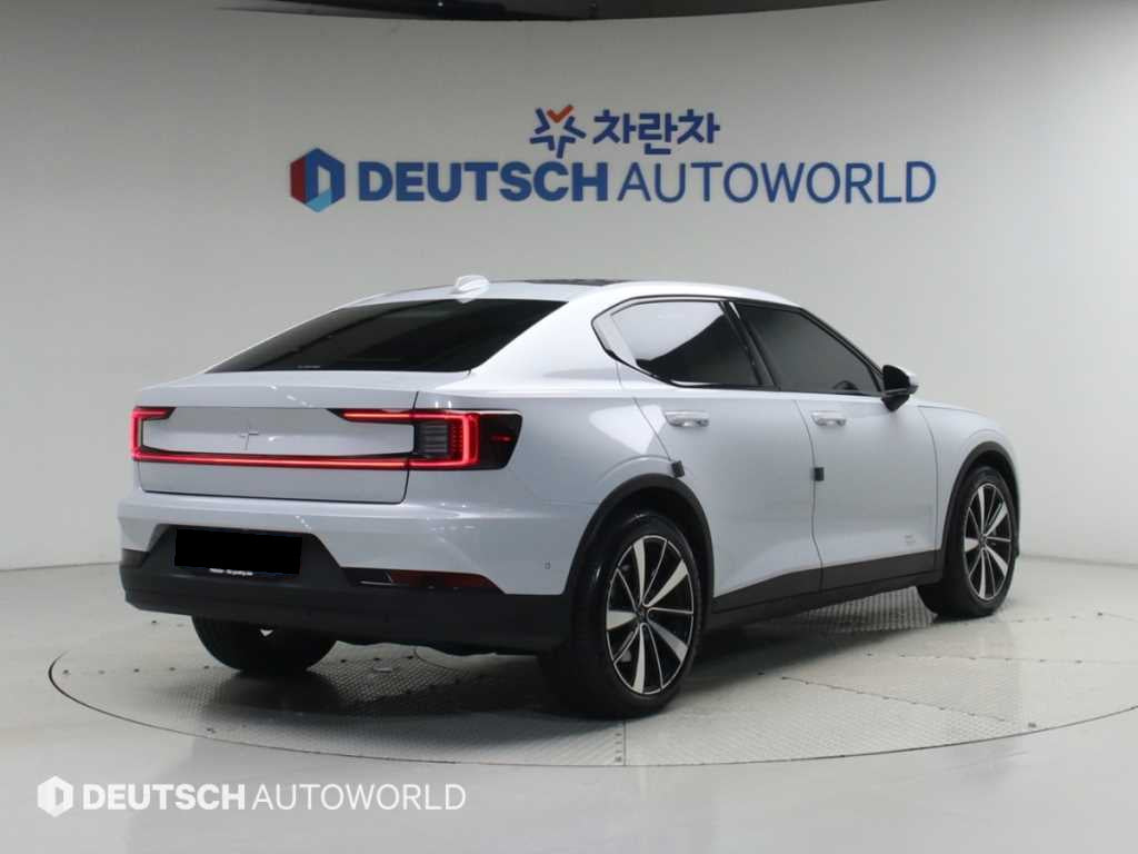 Polestar Polestar 2 — photo 02