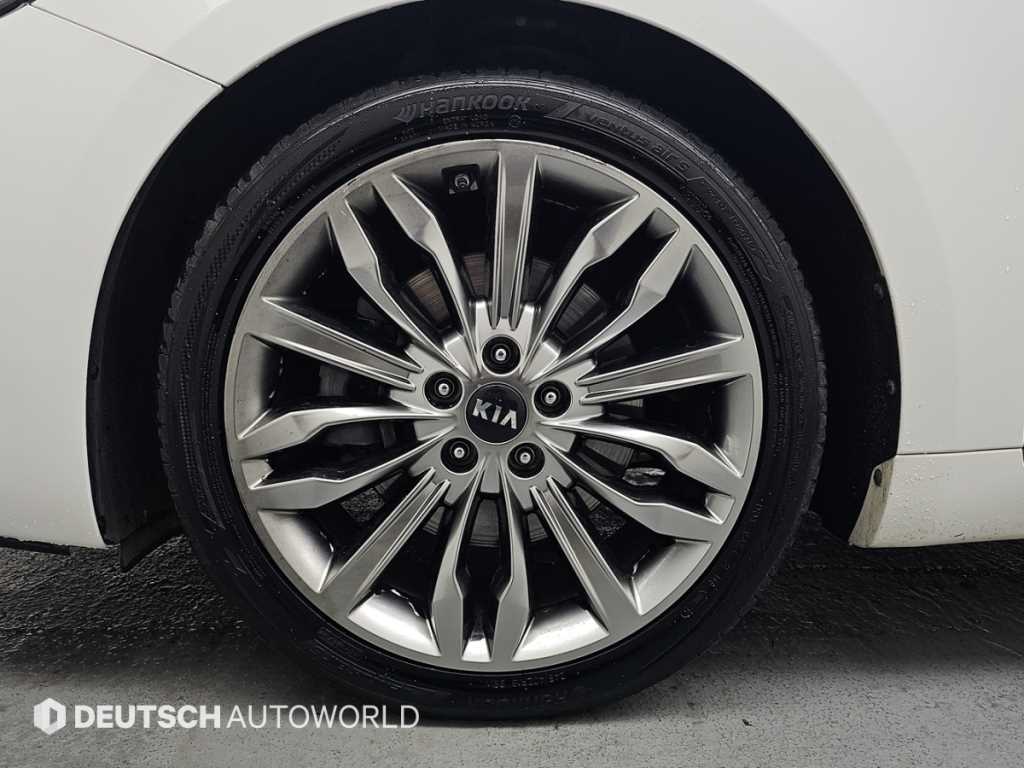 Kia K7 — photo 05