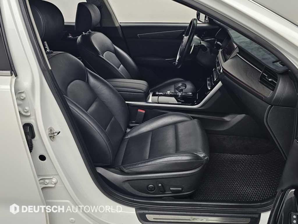 Kia K7 — photo 10