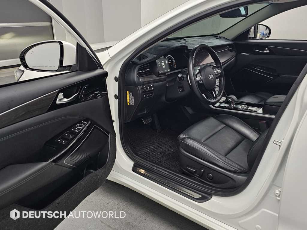 Kia K7 — photo 11