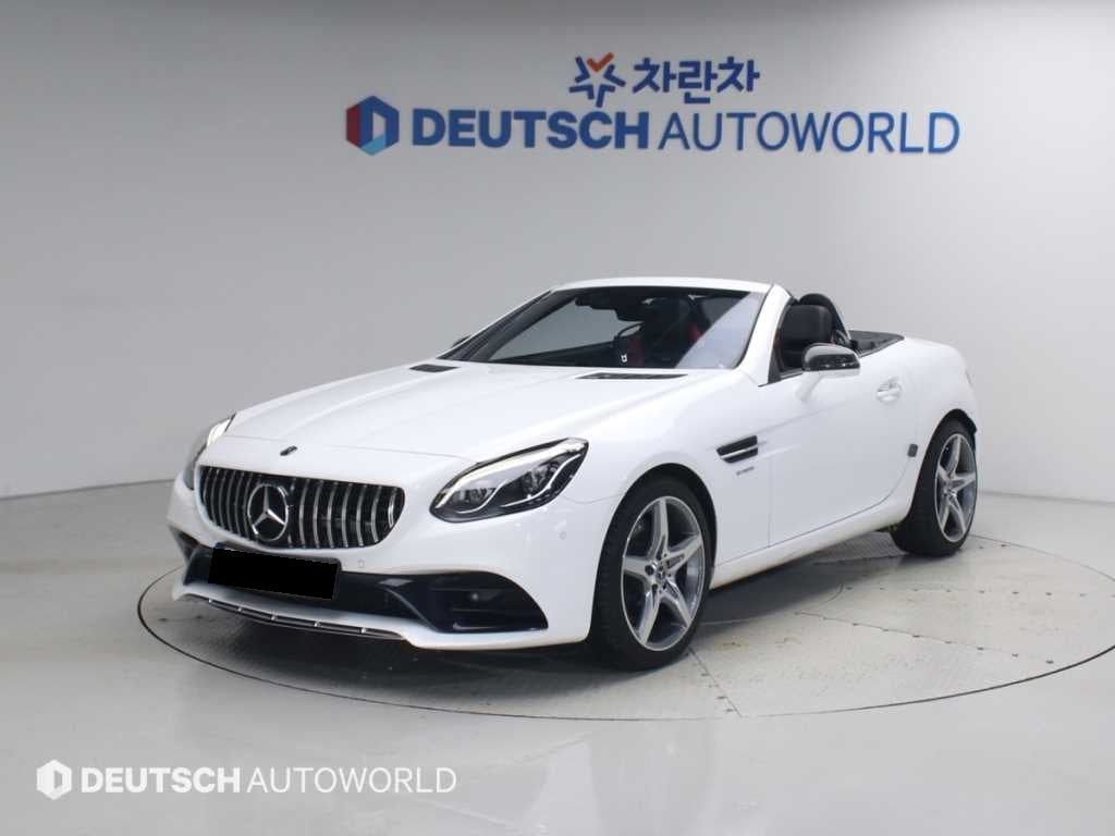 Mercedes-Benz SLC-Class — photo 01