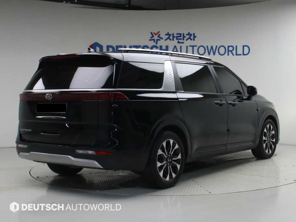 Kia Carnival — photo 02
